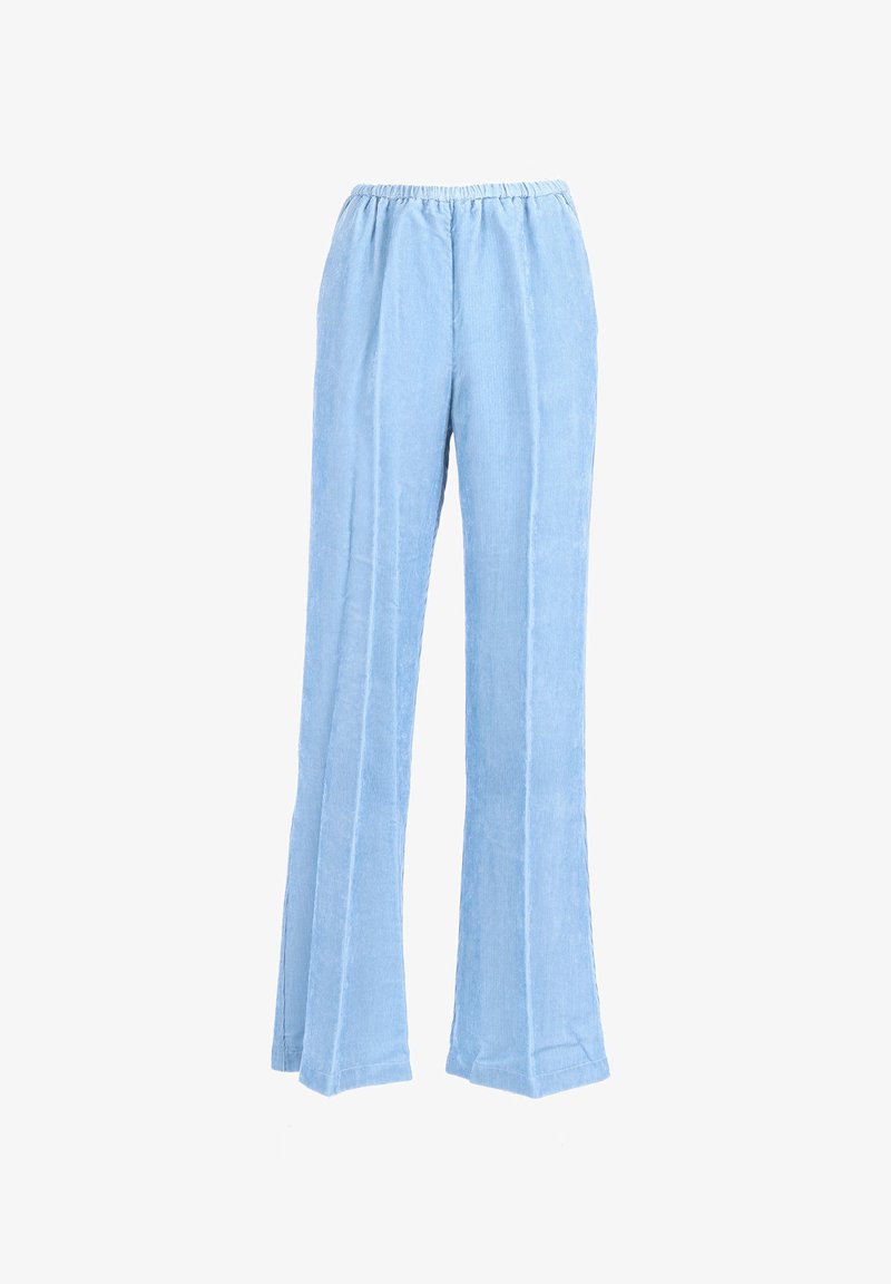 Pantaloni larghi azzurri, realizzati in un tessuto morbido e strutturato, con una cintura elastica e cuciture dritte che scendono sul davanti.