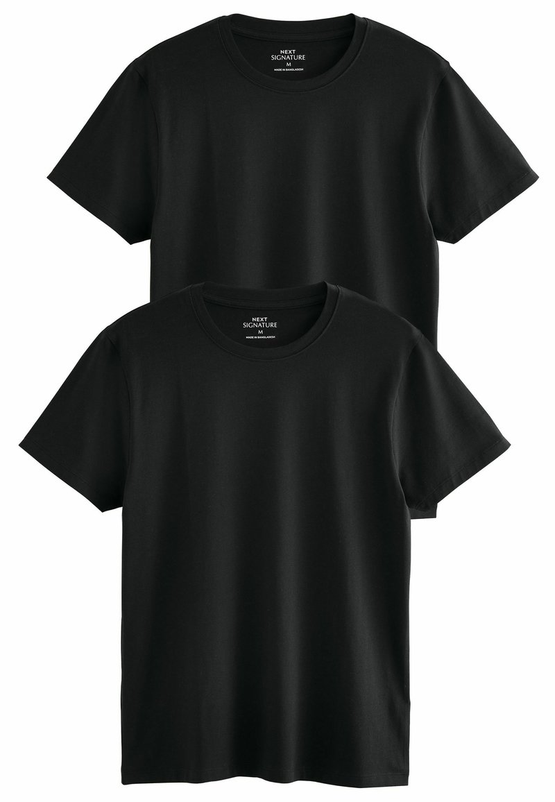 To sorte korte ærmer crew neck T-shirts i størrelse medium, der overlapper hinanden på en hvid baggrund.