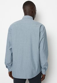 Marc O'Polo REGULAR MIT FINELINER-STREIFEN - Hemd - multi tranquil teal