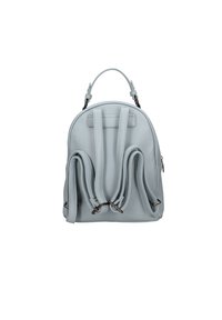 Zaino in pelle azzurro chiaro con design ad arco, due manici superiori e spallacci regolabili. Presenta dettagli piegati lungo i lati.