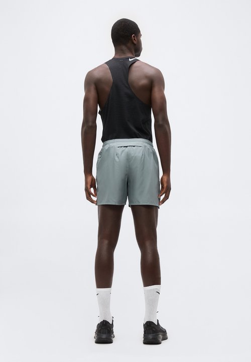 Nike Miler Men's Dri-FIT 5" Brief-Lined Running Shorts — foto 3