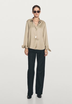 FLOWING SATIN LONG SLEEVE - Hemdbluse - beige