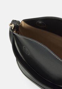 Vanessa Bruno DAILY BAG SET - Umhängetasche - noir