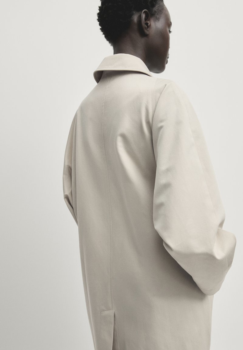 Massimo Dutti WITH BUTTONS - Klassischer Mantel - beige - Zalando.de 