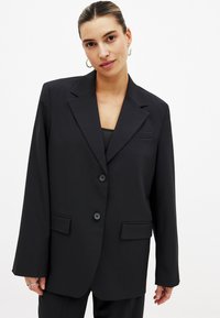 Bleiseri - black