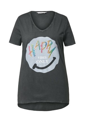 Grijze T-shirt met korte mouwen en een V-hals, met een grote glimlachende gezicht grafiek en kleurrijke, pailletten tekst die "ENKEL GELUKKIGE VIBES" zegt.