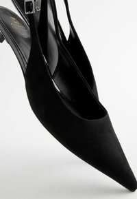 Next FOREVER COMFORT KITTEN POINT HEEL - REGULAR FIT - Klasické lodičky - black