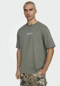 Only & Sons ONSCURATED - T-shirt print - castor gray