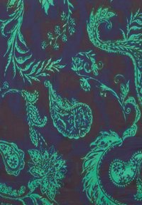 Blomster- og paisley-mønster i lys turkis på en dyb marineblå baggrund. Indeholder indviklede bladdesigns og strukturerede svaje.