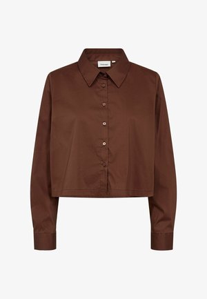 Brūns garām piedurknēm kropts krekls ar smailu apkakli un priekšējo pogu aizdari, izgatavots no gludas auduma.