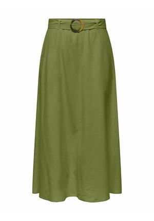 Jupe midi verte coupe trapèze avec ceinture en tissu et boucle ronde à la taille, présentant une texture lisse et un léger évasement à l'ourlet.