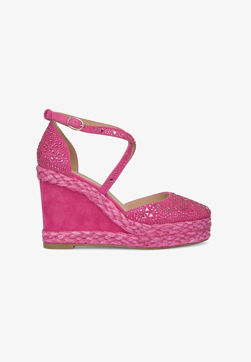 Sandalo wedge rosa con design a tagli e dettagli in strass. Presenta una piattaforma in juta intrecciata e una cinturino alla caviglia per una vestibilità sicura.