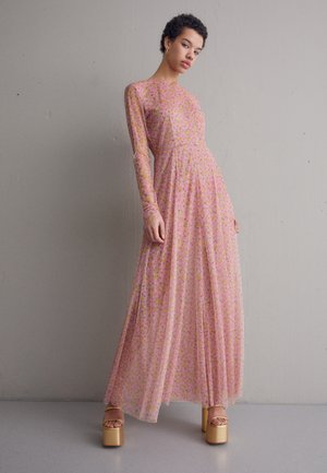 Koktejlov aty / aty na prty - pink