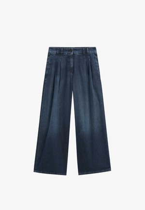 Jeans denim a gamba larga di colore blu scuro con pieghe frontali, passanti per cintura e chiusura con bottone in vita.
