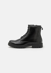 Pier One Snørestøvletter - black