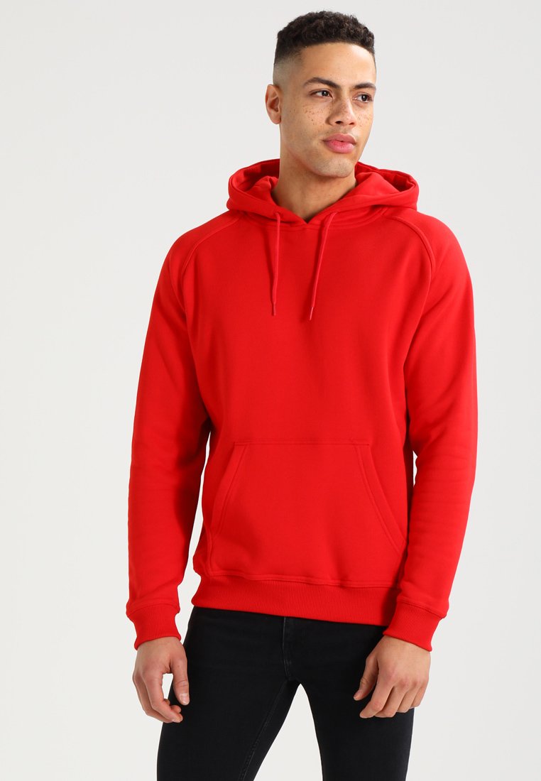 Rød hoodie med frontlomme, snoretræk i hætten, ribbede manchetter og kant, lavet af blødt stof, med et glat, ensfarvet design.