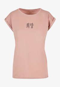 Unselected, duskrose