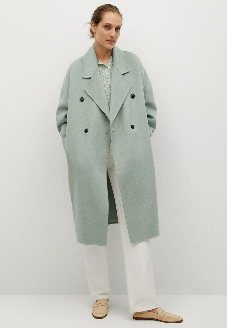 manteau vert pastel