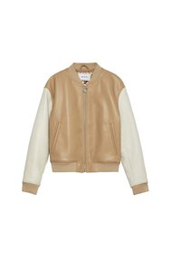 Chaqueta bomber de cuero color canela con mangas crema, cuello y puños acanalados, cierre de cremallera y dos bolsillos delanteros. Textura suave.
