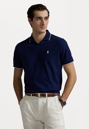 - Koszulka polo