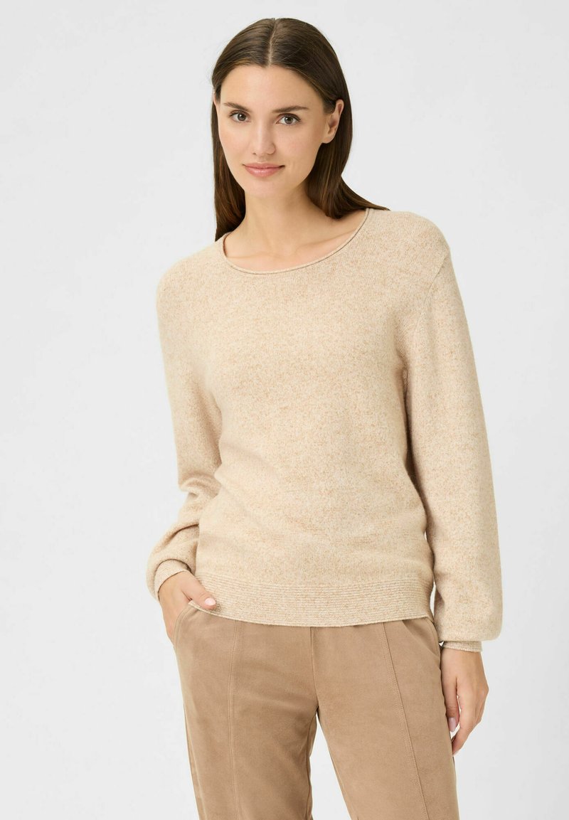 Beige gestrickter Pullover mit rundem Halsausschnitt und langen Ärmeln, aus strukturiertem Stoff mit subtilen Melange-Muster.
