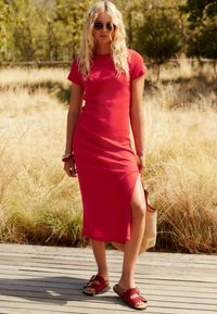 Next COLUMN  WITH SLIT DETAIL REGULAR FIT - Robe longue - red