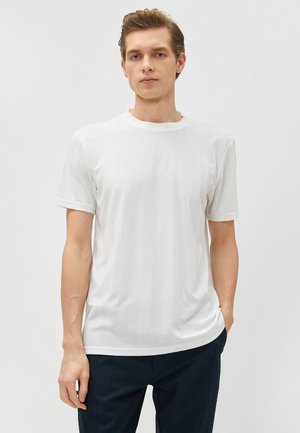 - T-shirt z nadrukiem