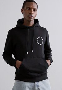 Études REGULAR HOODIE EUROPA - Sportinis megztinis - black