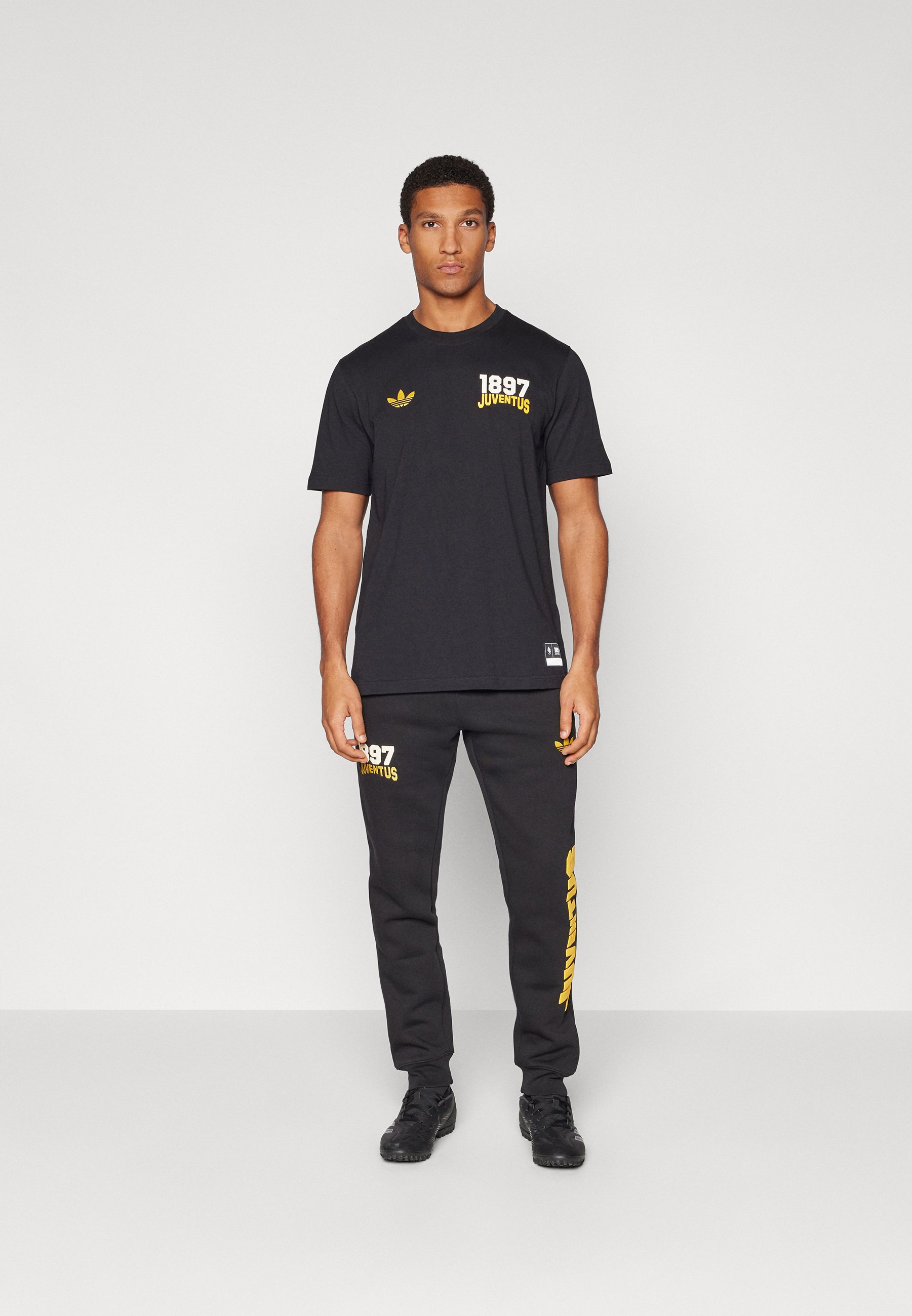 Tシャツ・カットソー adidas originals Juventus VRCT Tee - Black Adidas Original Juventus VRCT Tee
