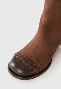 Castañer NADIA - Botines bajos - brown
