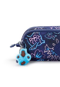Navyfarbener Reißverschlusstasche mit lebhaften Blumenmustern in Pink und Blau. Mit einem flauschigen blauen Affen-Schlüsselanhänger für zusätzlichen Detail.
