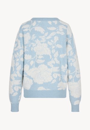 Lichtblauwe trui met wit bloemenpatroon, geribde ronde hals, manchetten en zoom, gezien vanaf de achterkant.