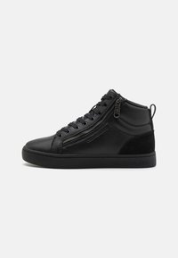 Valimata, triple black