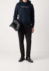 Tommy Hilfiger Jersey con capucha - dark blue