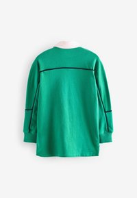 Groene pullover met lange mouwen, contrasterende witte kraag en donkerblauwe bies langs de schouders en mouwen. Katoenen materiaal.