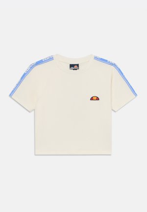 Trumpas kreminės spalvos marškinėliai su mėlynomis šoninėmis juostelėmis, siuvinėtas oranžinis ir raudonas logotipas ant krūtinės, apvalus iškirpimas, trumpomis rankovėmis, minkšta medvilnė.