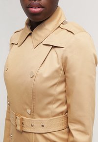 Miss Selfridge Trenčkot - beige