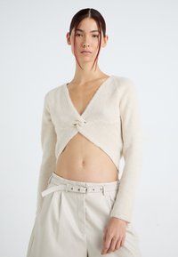 ONLY ONLLARISA V NECK  - Strikkegenser - cloud dancer
