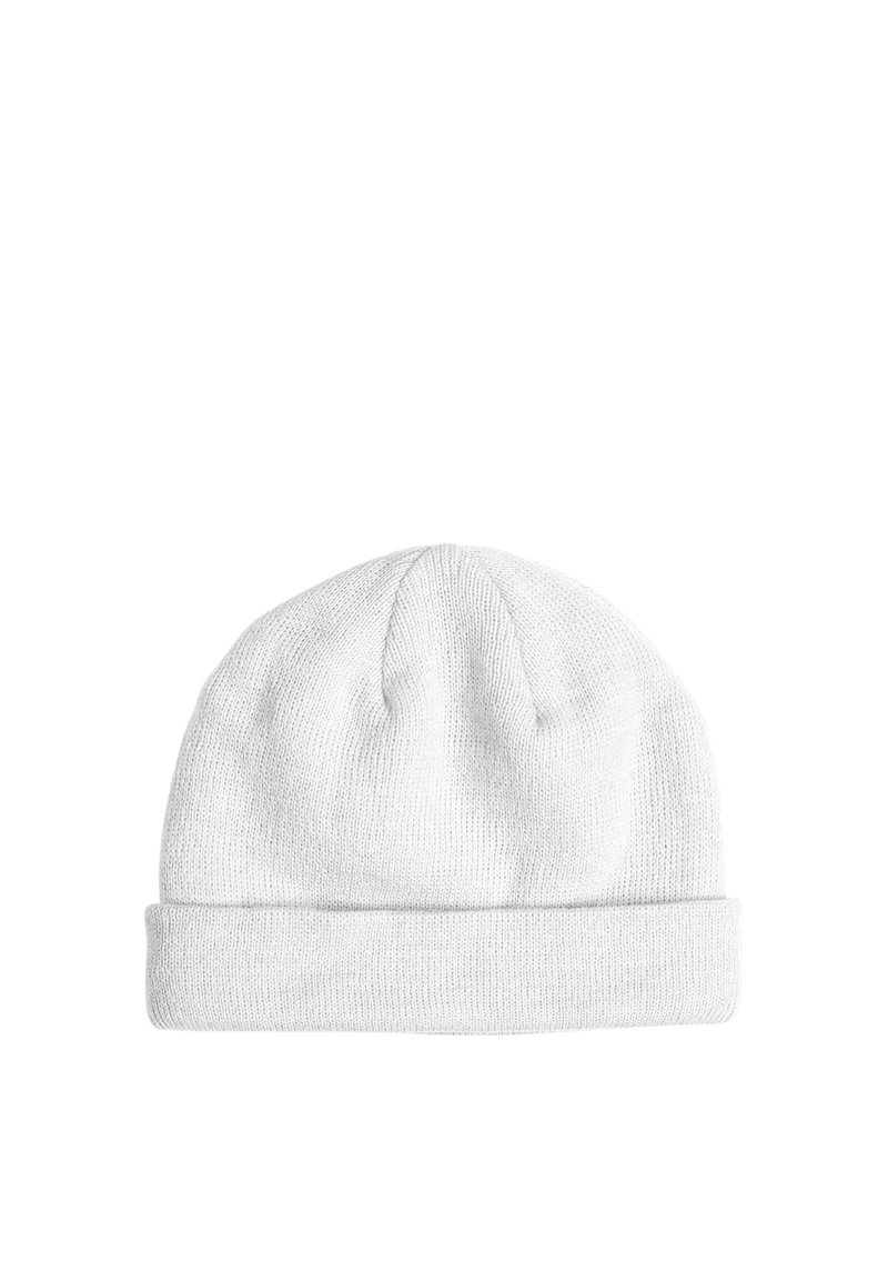 White knit beanie with a foldable cuff, featuring a soft texture and a seamless finish at the top, suitable for casual wear.