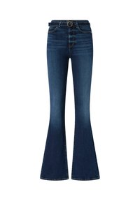 Temno modri denim kavbojki s širokimi hlačnicami in visokim pasom, ki vključujejo šivane detajle, sprednje žepke in srebrno okrašeno sponko za pas.