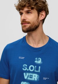 s.Oliver - T-shirt z nadrukiem