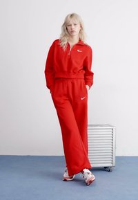 Nike Sportswear SPORTSWEAR PHOENIX FLEECE - Mikina - university red