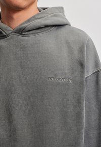 Pegador LOGO OVERSIZED HOODIE - Felpa con cappuccio - vintage grey/grey