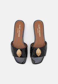 Kurt Geiger London KENSINGTON FLAT - Iešļūcenes - black