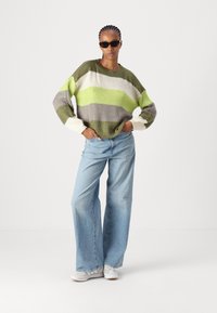JDY JDYBADUT PULLOVER - Trui - winter moss