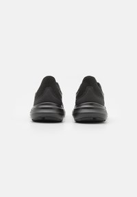 ASICS Scarpe da corsa su strada - black