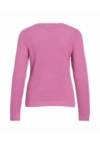 Różowy sweter o teksturowanej powierzchni, z okrągłym dekoltem i długimi rękawami. Wykończony ściągaczami na mankietach i dole, z wzorem w kratkę typu waffle na całej powierzchni.