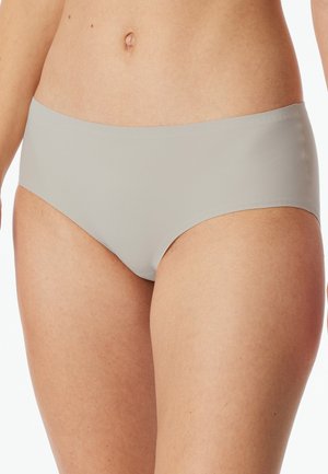 Slip hipster seamless grigio chiaro realizzati in tessuto morbido, con una superficie liscia e un design semplice a vita bassa.
