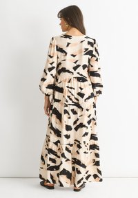 GINI LONDON ANIMAL PRINT - Maksimekko - offwhite