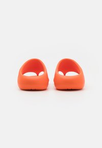 Diesel SA-MAUI X UNISEX - Sandalai su T formos dirželiu - orange